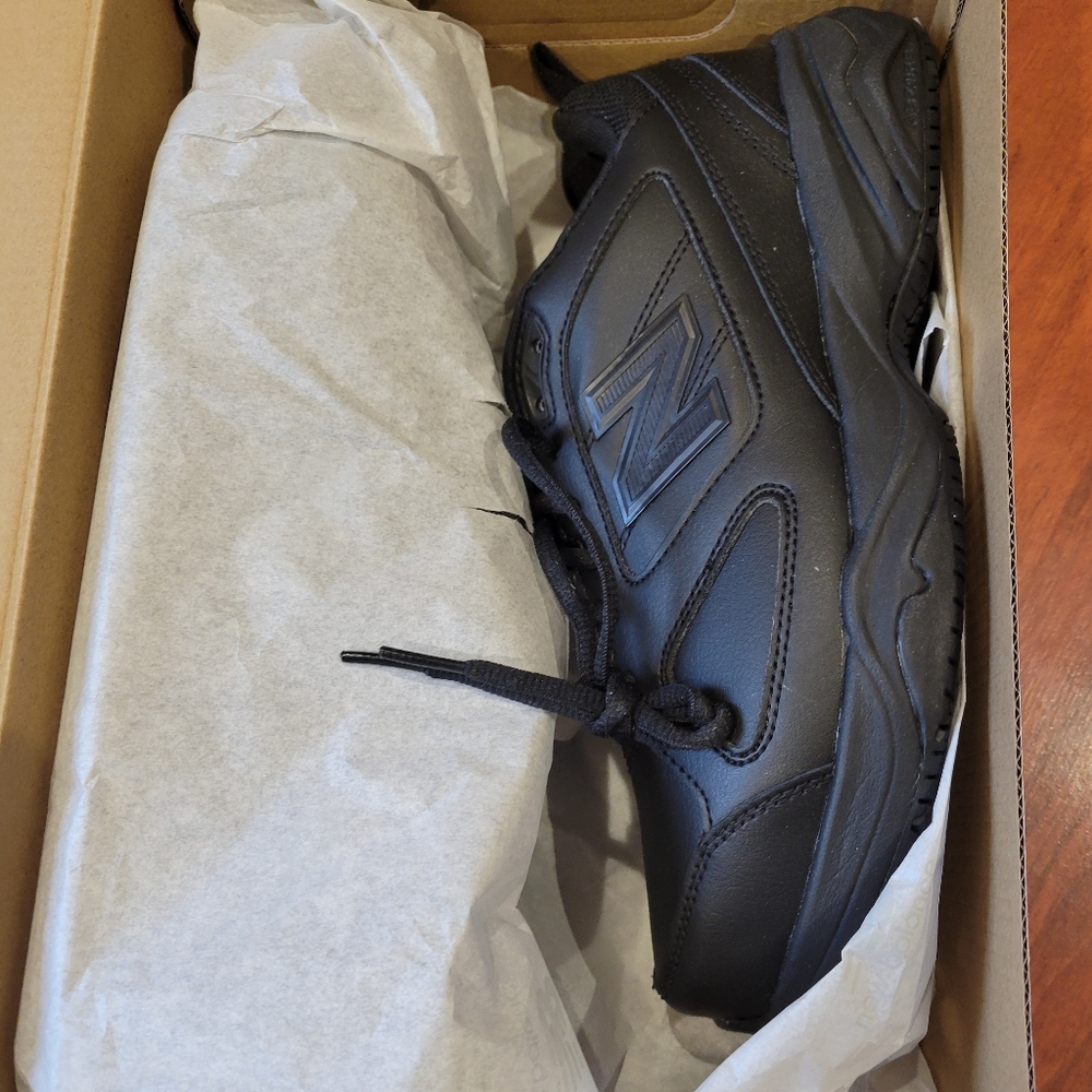 NWT New Balance 626v2 Slip Resistant Work Shoes Men 8.5 4E Black Leather Low Top